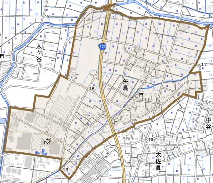 矢島とその周辺の地図。町の範囲を重ねている