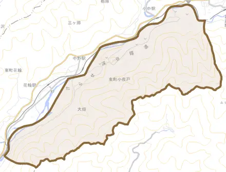 東町小夜戸とその周辺の地図。町の範囲を重ねている