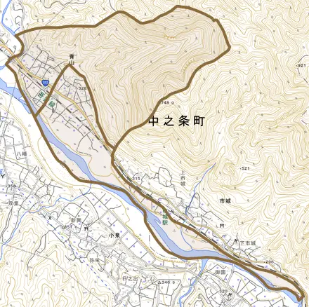 大字青山とその周辺の地図。町の範囲を重ねている