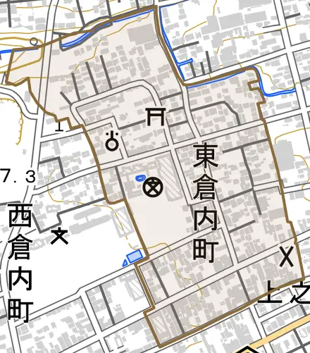 東倉内町とその周辺の地図。町の範囲を重ねている