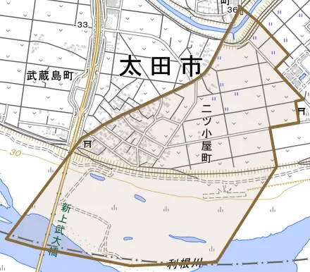 二ツ小屋町とその周辺の地図。町の範囲を重ねている