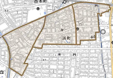 浜町とその周辺の地図。町の範囲を重ねている