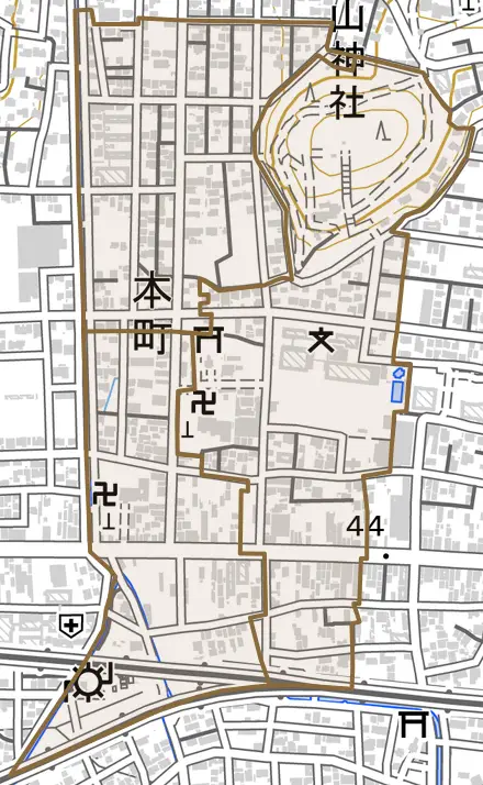 本町とその周辺の地図。町の範囲を重ねている