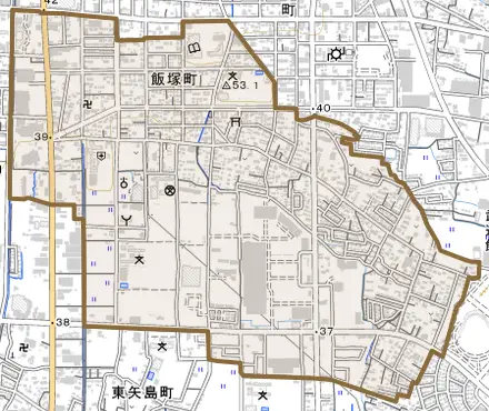 飯塚町とその周辺の地図。町の範囲を重ねている