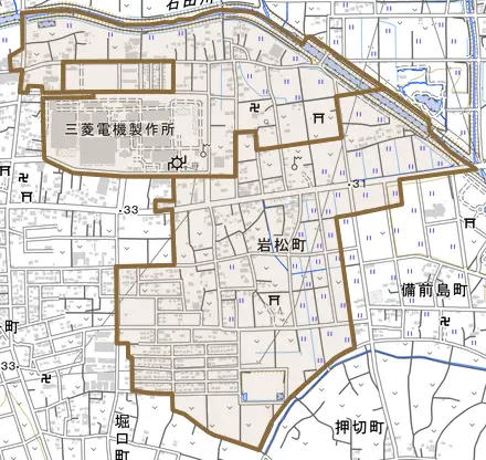 岩松町とその周辺の地図。町の範囲を重ねている