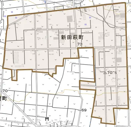 新田萩町とその周辺の地図。町の範囲を重ねている
