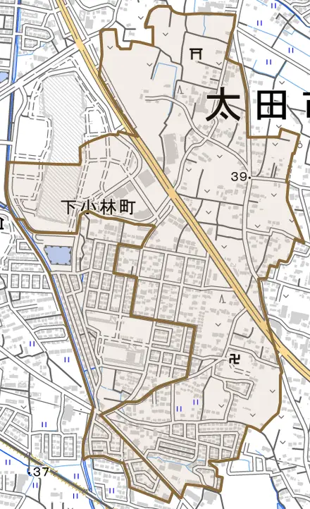 下小林町とその周辺の地図。町の範囲を重ねている