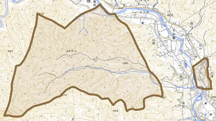 大字下小坂とその周辺の地図。町の範囲を重ねている
