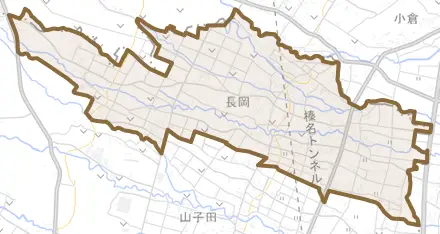 大字長岡とその周辺の地図。町の範囲を重ねている