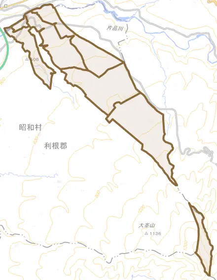 大字貝野瀬とその周辺の地図。町の範囲を重ねている