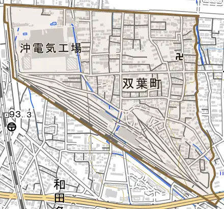 双葉町とその周辺の地図。町の範囲を重ねている