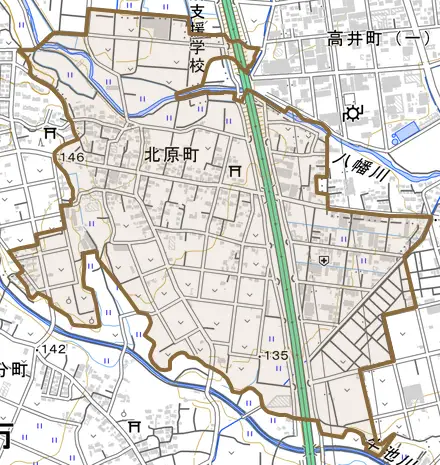 北原町とその周辺の地図。町の範囲を重ねている
