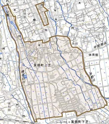 箕郷町上芝とその周辺の地図。町の範囲を重ねている