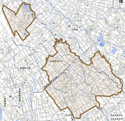 箕郷町柏木沢とその周辺の地図。町の範囲を重ねている