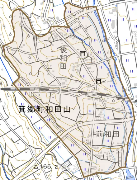 箕郷町和田山とその周辺の地図。町の範囲を重ねている