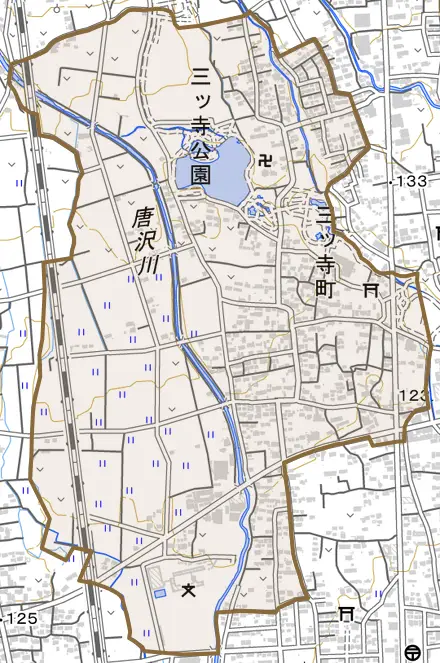三ツ寺町とその周辺の地図。町の範囲を重ねている