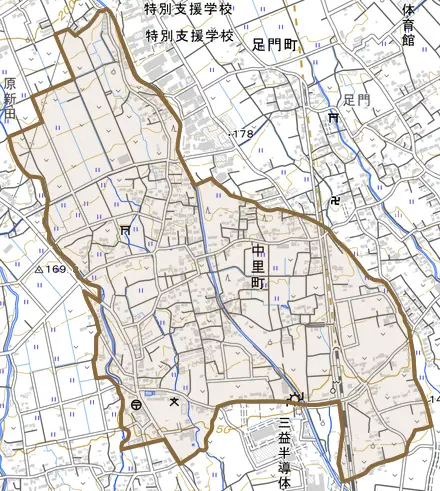中里町とその周辺の地図。町の範囲を重ねている