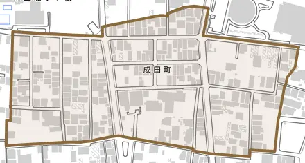 成田町とその周辺の地図。町の範囲を重ねている