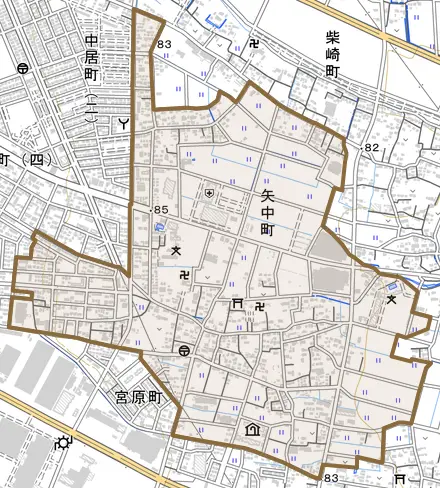 矢中町とその周辺の地図。町の範囲を重ねている