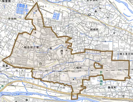 八幡町とその周辺の地図。町の範囲を重ねている