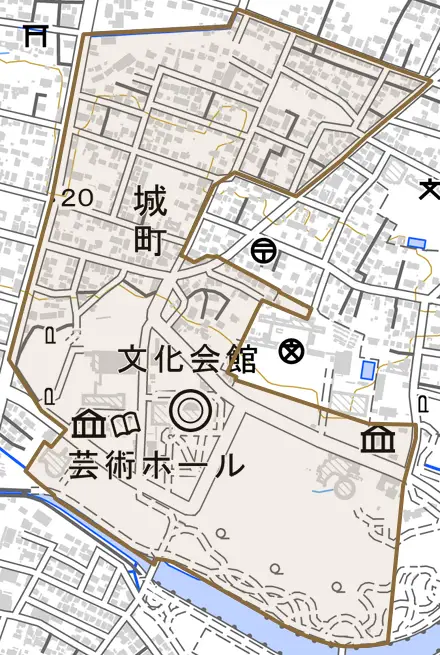 城町とその周辺の地図。町の範囲を重ねている