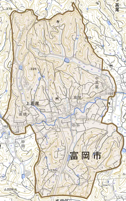 上高尾とその周辺の地図。町の範囲を重ねている