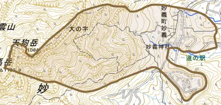 妙義町妙義とその周辺の地図。町の範囲を重ねている
