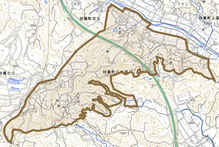 妙義町八木連とその周辺の地図。町の範囲を重ねている