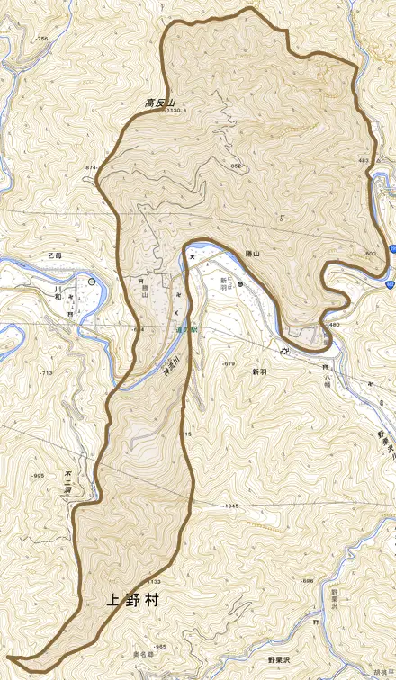大字勝山とその周辺の地図。町の範囲を重ねている