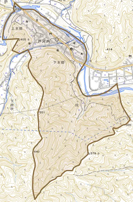大字戸河内とその周辺の地図。町の範囲を重ねている