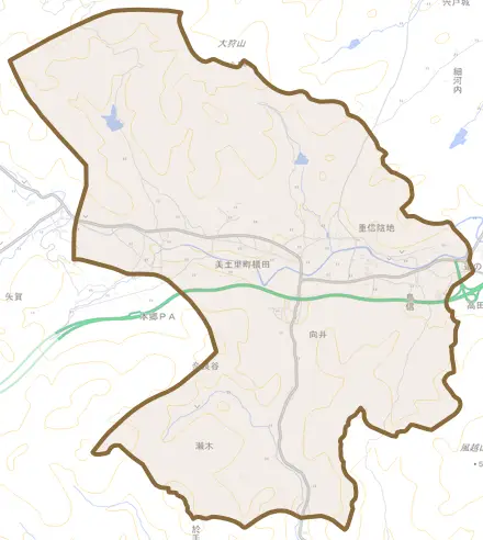 美土里町横田とその周辺の地図。町の範囲を重ねている