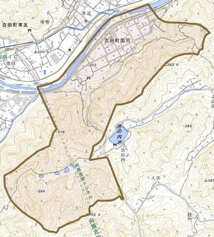 吉田町国司とその周辺の地図。町の範囲を重ねている