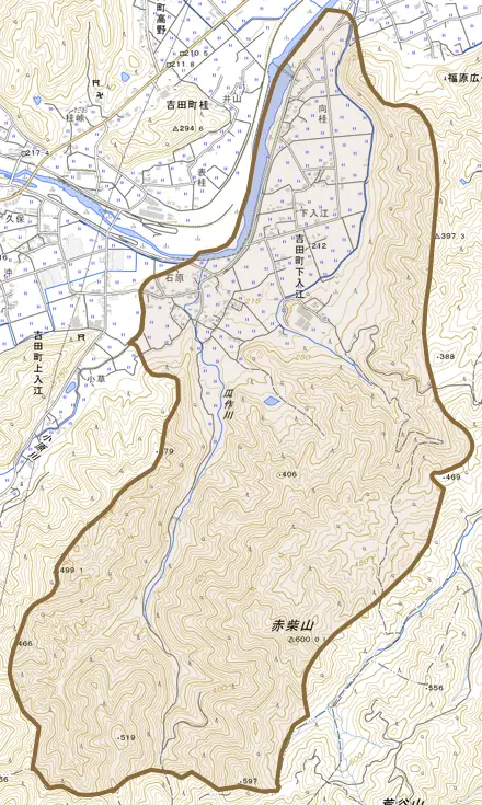 吉田町下入江とその周辺の地図。町の範囲を重ねている