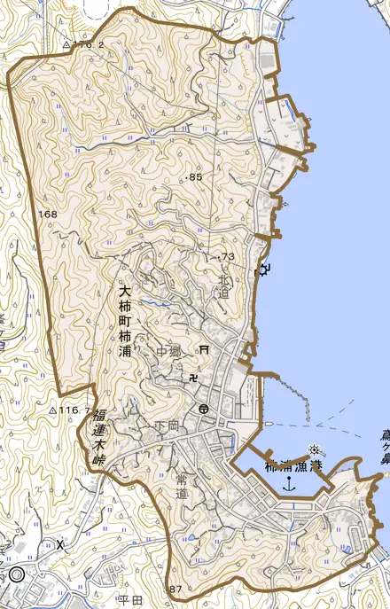 大柿町柿浦とその周辺の地図。町の範囲を重ねている