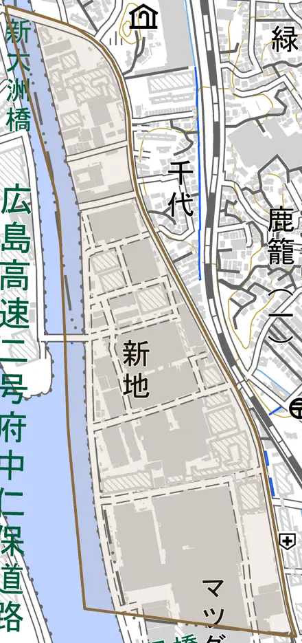 新地とその周辺の地図。町の範囲を重ねている