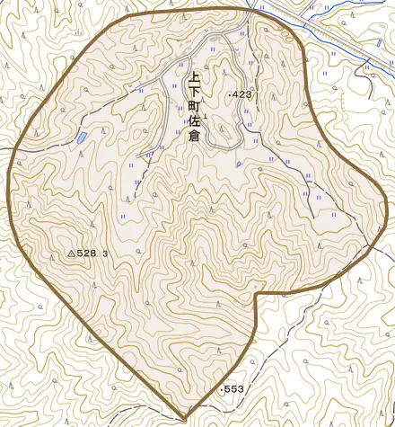 上下町佐倉とその周辺の地図。町の範囲を重ねている