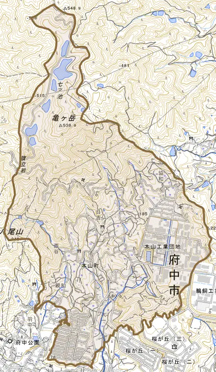 本山町とその周辺の地図。町の範囲を重ねている