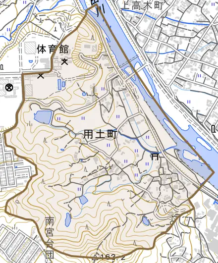 用土町とその周辺の地図。町の範囲を重ねている