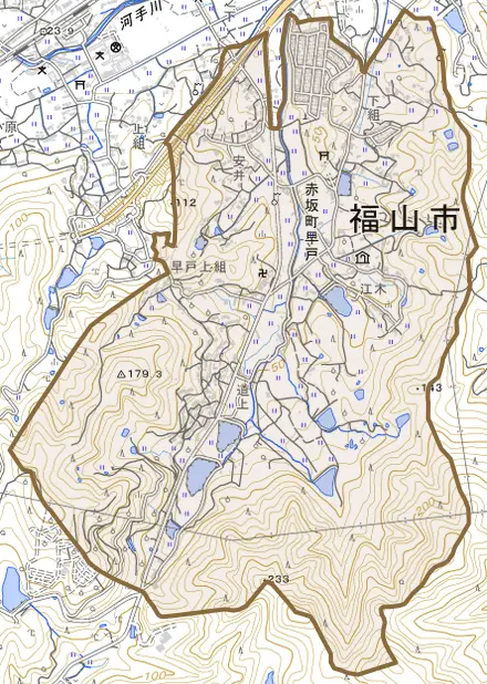 赤坂町大字早戸とその周辺の地図。町の範囲を重ねている