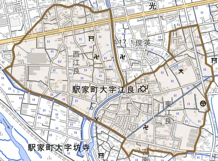 駅家町大字江良とその周辺の地図。町の範囲を重ねている