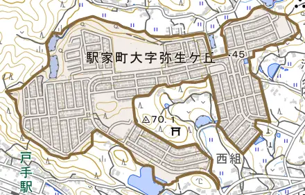 駅家町大字弥生ケ丘とその周辺の地図。町の範囲を重ねている