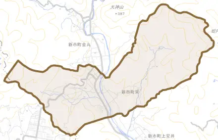 新市町大字常とその周辺の地図。町の範囲を重ねている