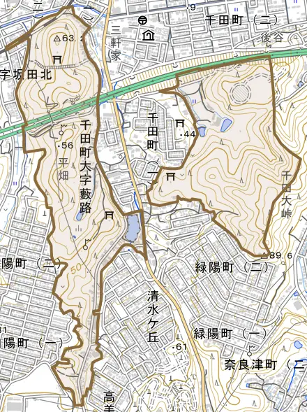 千田町大字藪路とその周辺の地図。町の範囲を重ねている