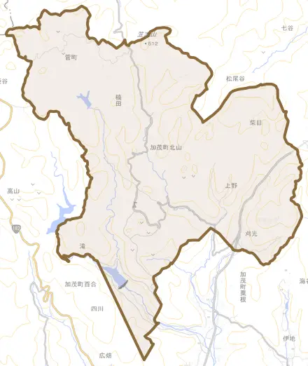 加茂町字北山とその周辺の地図。町の範囲を重ねている