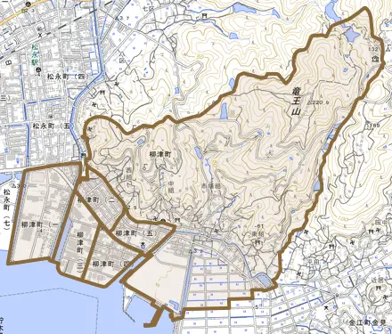 柳津町とその周辺の地図。町の範囲を重ねている
