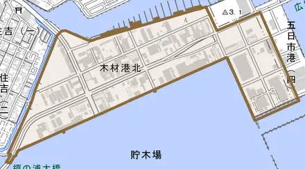 木材港北とその周辺の地図。町の範囲を重ねている