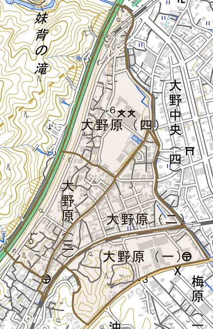 大野原とその周辺の地図。町の範囲を重ねている
