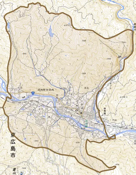 河内町中河内とその周辺の地図。町の範囲を重ねている