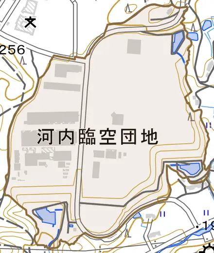 河内臨空団地とその周辺の地図。町の範囲を重ねている