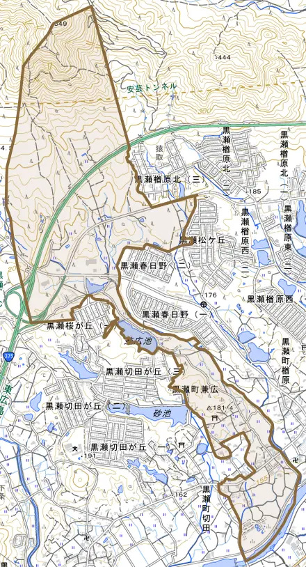 黒瀬町兼広とその周辺の地図。町の範囲を重ねている